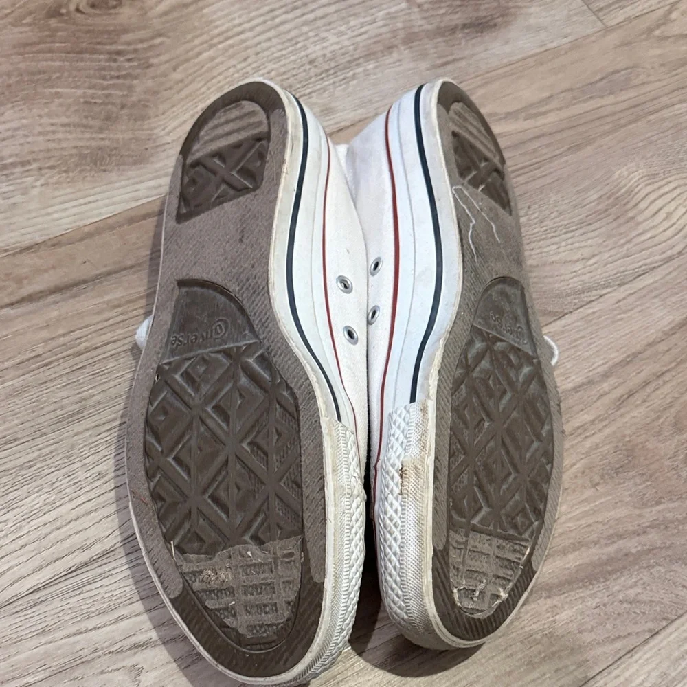 Converse Cream Canvas Sneakers with Red Accents - Picture 4 of 4